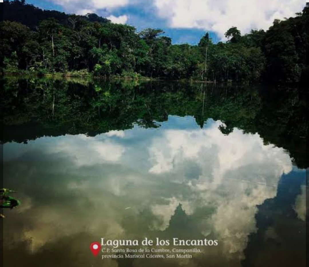 Laguna de los Encantos en Campanilla